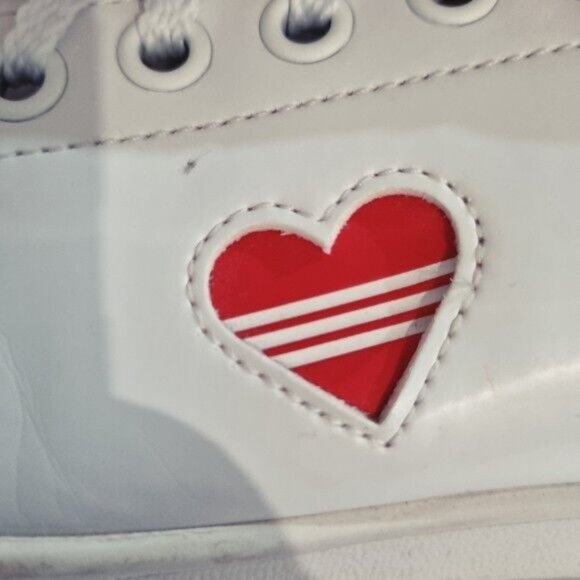 ADIDAS Ladies Special Edition Stan Smith Leather Sneakers Red Heart, Size 7 - Picture 4 of 12
